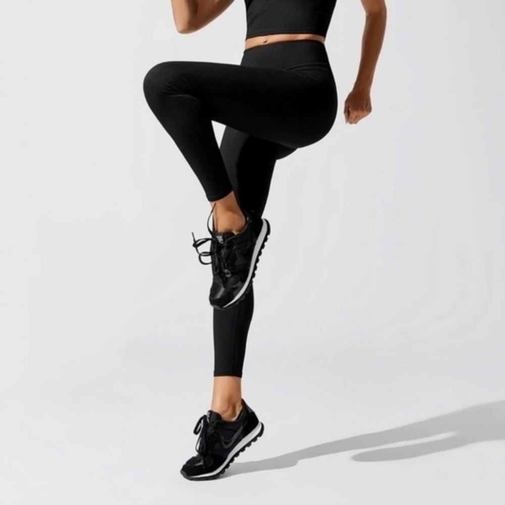 CARBON 38 SOLID BLACK FULL LENGTH LEGGINGS M